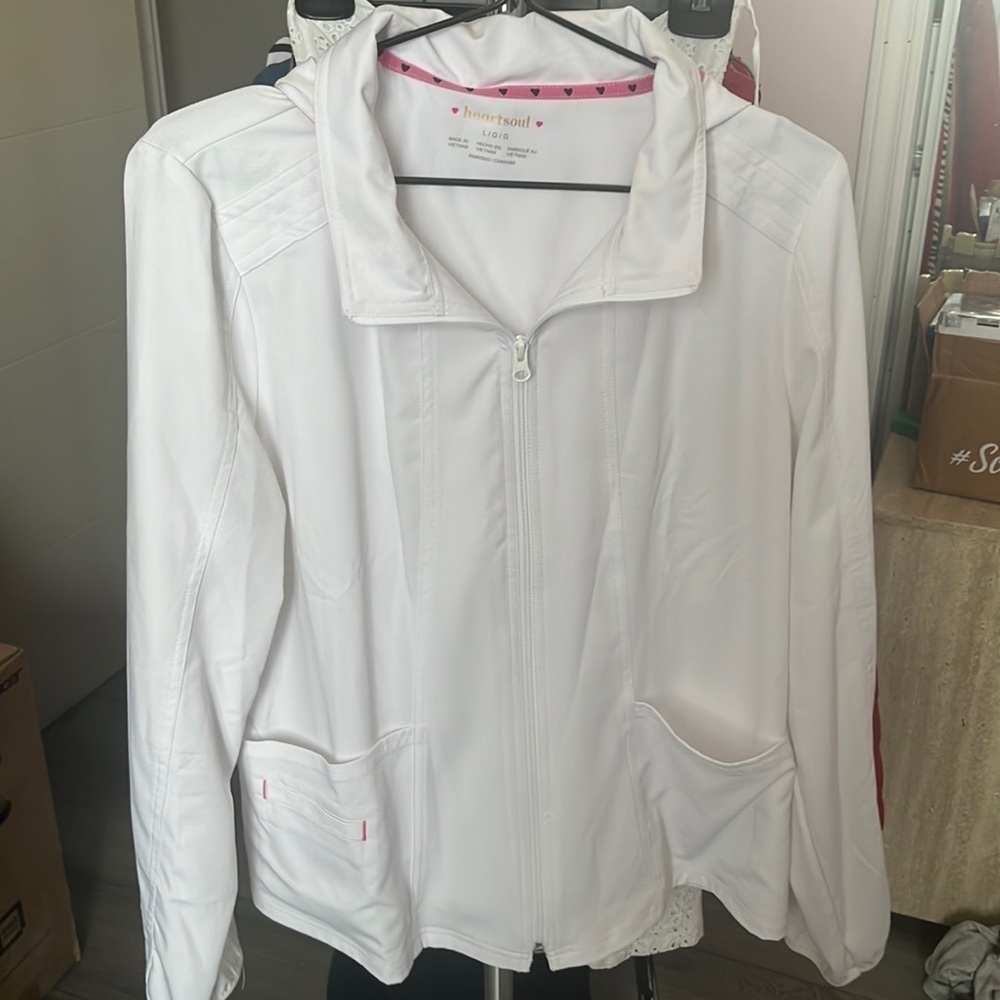 LL71 Heart soul nursing scrub jacket